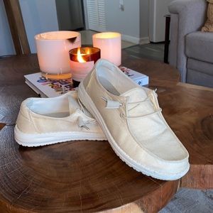 Hey Dudes Wendy Linen Satin Beige shoes